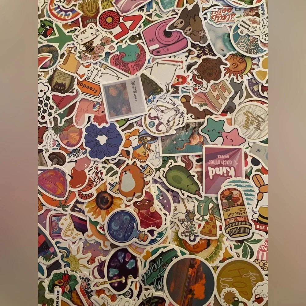 25 Random Stickers - Picture 6 of 9